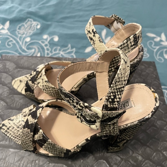 Snake skin platform heel size 7 - Picture 5 of 6